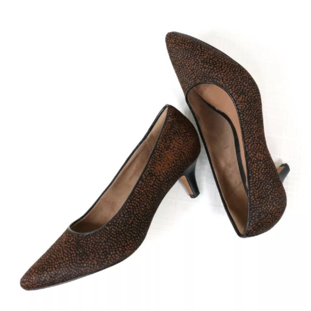 NWT Clarks Artisan Calf Hide Sage Copper Heel Pump